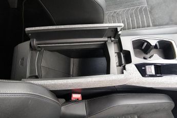 Peugeot E-3008 73kWh GT Auto 5dr