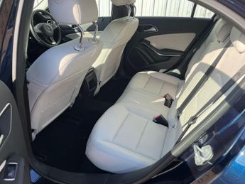 Mercedes-Benz A Class 1.5 A180d SE (Executive) 7G-DCT Euro 6 (s/s) 5dr