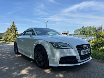 Audi TT 2.0 TDI Black Edition quattro Euro 5 3dr