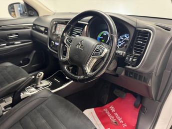 Mitsubishi Outlander 2.0h 12kWh Kotu CVT 4WD Euro 6 (s/s) 5dr