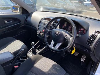 Kia Ceed 1.6 CRDi 3 Euro 5 5dr
