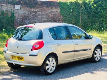 Renault Clio 1.6 VVT Privilege 5dr