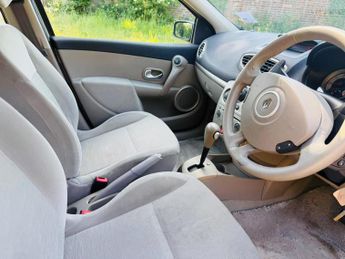 Renault Clio 1.6 VVT Privilege 5dr