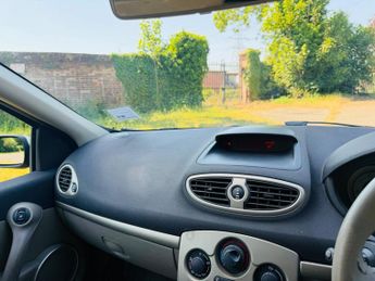 Renault Clio 1.6 VVT Privilege 5dr