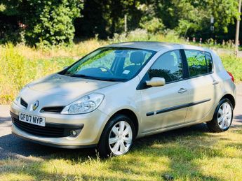 Renault Clio 1.6 VVT Privilege 5dr