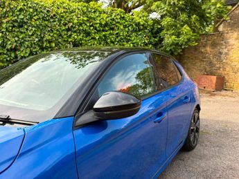 Vauxhall Corsa Electric 50kWh SRi Nav Premium Auto 5dr (7.4Kw Charger)