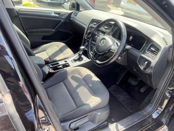 Volkswagen e-Golf 35.8kWh e-Golf Auto 5dr