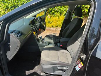 Volkswagen e-Golf 35.8kWh e-Golf Auto 5dr