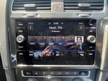 Volkswagen e-Golf 35.8kWh e-Golf Auto 5dr