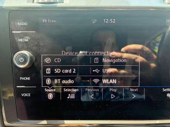 Volkswagen e-Golf 35.8kWh e-Golf Auto 5dr