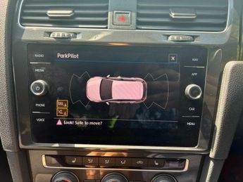 Volkswagen e-Golf 35.8kWh e-Golf Auto 5dr