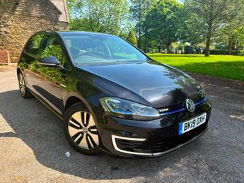 Volkswagen e-Golf 35.8kWh e-Golf Auto 5dr