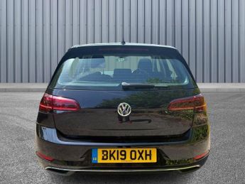 Volkswagen e-Golf 35.8kWh e-Golf Auto 5dr