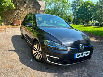 Volkswagen e-Golf 35.8kWh e-Golf Auto 5dr