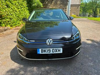 Volkswagen e-Golf 35.8kWh e-Golf Auto 5dr
