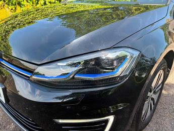 Volkswagen e-Golf 35.8kWh e-Golf Auto 5dr