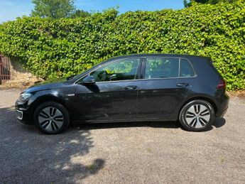 Volkswagen e-Golf 35.8kWh e-Golf Auto 5dr