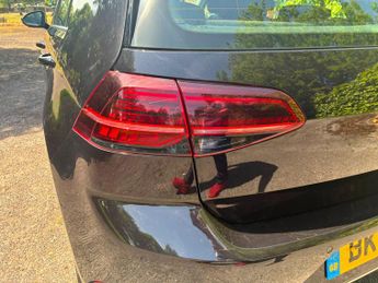 Volkswagen e-Golf 35.8kWh e-Golf Auto 5dr