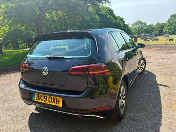 Volkswagen e-Golf 35.8kWh e-Golf Auto 5dr