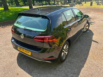 Volkswagen e-Golf 35.8kWh e-Golf Auto 5dr