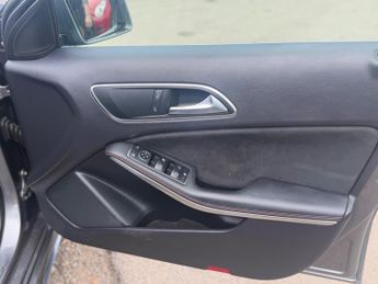 Mercedes-Benz A Class 2.1 A220 CDI AMG Sport 7G-DCT Euro 6 (s/s) 5dr