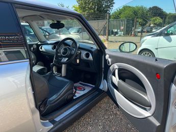 MINI Hatch 1.6 Cooper CVT Euro 4 3dr