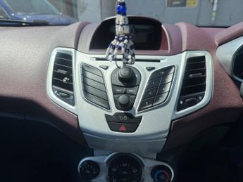 Ford Fiesta 1.4 Zetec 5dr