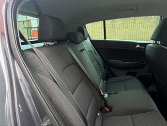 Kia Sportage 1.7 CRDi 2 DCT Euro 6 (s/s) 5dr
