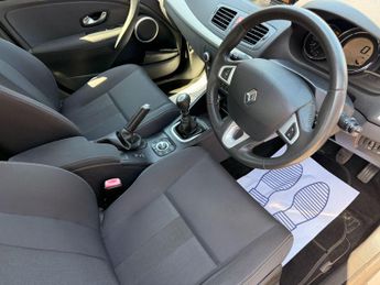Renault Megane 1.6 16V Dynamique TomTom 3dr