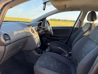 Vauxhall Corsa 1.2i ecoFLEX 16V Design Euro 5 (s/s) 5dr (A/C)