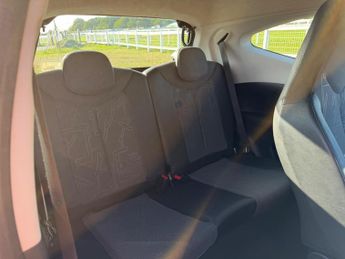 Toyota AYGO 1.0 VVT-i x-pression Euro 5 3dr Euro 5