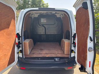 Ford Transit Courier 1.0 EcoBoost Leader L1 Euro 6 (s/s) 4dr