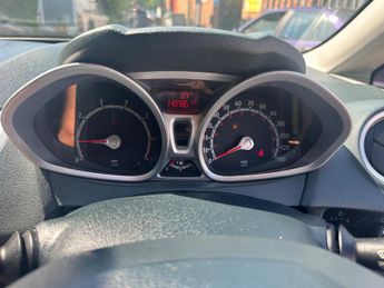 Ford Fiesta 1.4 Zetec 5dr