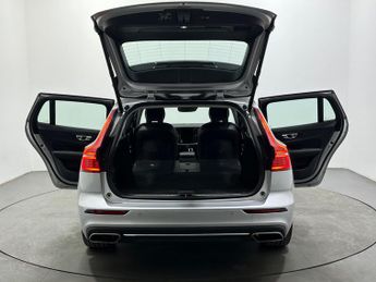 Volvo V60 2.0 B4 MHEV Inscription Auto Euro 6 (s/s) 5dr