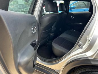 Nissan Juke 1.6 N-Connecta XTRON Euro 6 5dr