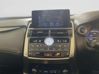 Lexus NX 2.5 300h GPF Takumi SUV 5dr Petrol Hybrid E-CVT 4WD Euro 6 (s/s)