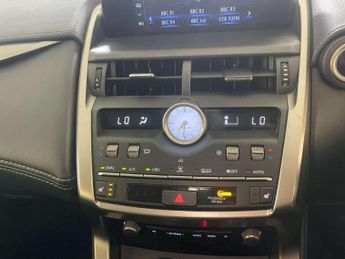 Lexus NX 2.5 300h GPF Takumi SUV 5dr Petrol Hybrid E-CVT 4WD Euro 6 (s/s)