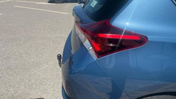 Toyota Auris 1.8 VVT-h Icon Tech CVT Euro 6 (s/s) 5dr