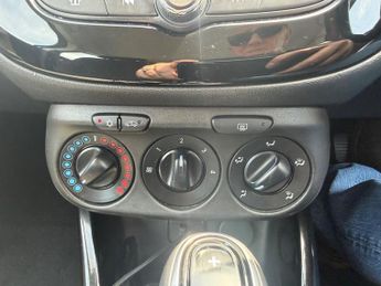 Vauxhall Corsa 1.4i ecoTEC SE Nav Auto Euro 6 5dr