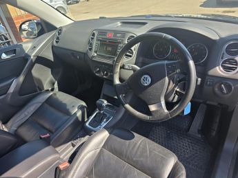Volkswagen Tiguan 2.0 TDI SE Auto 4WD Euro 4 5dr
