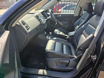 Volkswagen Tiguan 2.0 TDI SE Auto 4WD Euro 4 5dr