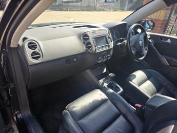 Volkswagen Tiguan 2.0 TDI SE Auto 4WD Euro 4 5dr