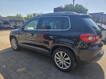 Volkswagen Tiguan 2.0 TDI SE Auto 4WD Euro 4 5dr