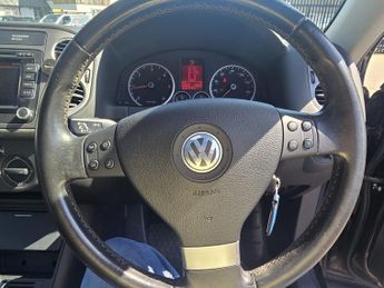 Volkswagen Tiguan 2.0 TDI SE Auto 4WD Euro 4 5dr