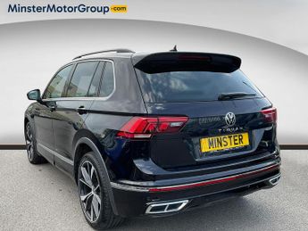 Volkswagen Tiguan R-LINE TSI S-A
