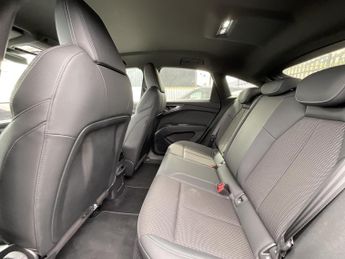 Audi Q4 E-Tron S LINE 40