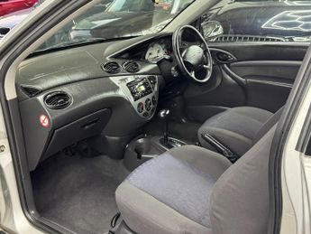 Ford Focus 1.6i 16v Zetec 3dr