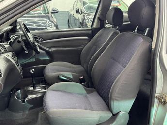 Ford Focus 1.6i 16v Zetec 3dr