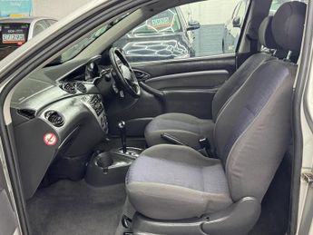 Ford Focus 1.6i 16v Zetec 3dr