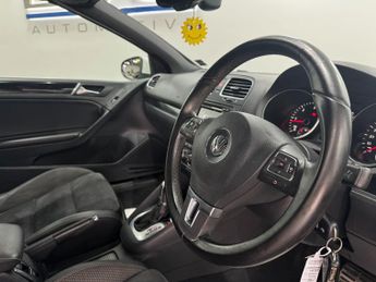 Volkswagen Golf 2.0 TDI BlueMotion Tech GT Cabriolet 2dr Diesel DSG Euro 5 (s/s)
